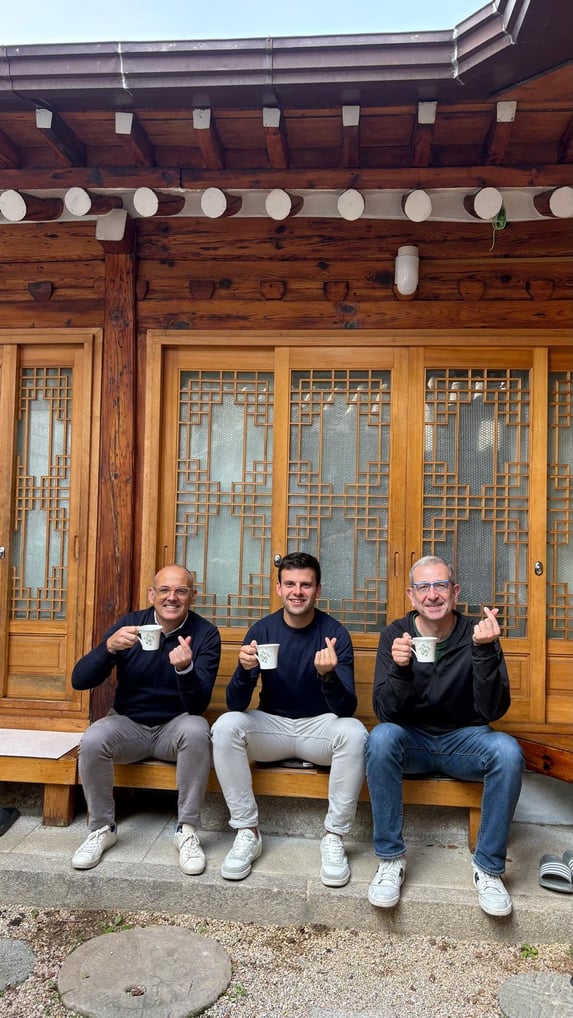 PHOTO-2025-10-21-15-07-15